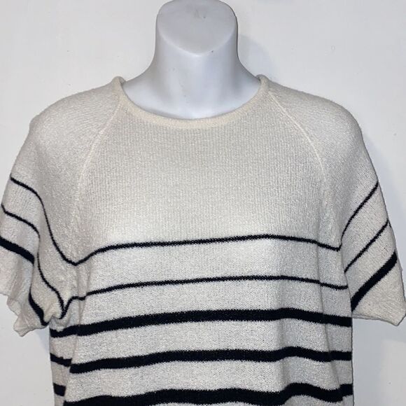 CAROLYN TAYLOR For By Design White with Black Stripe Short-sleeve Sweater-M - Picture 2 of 6